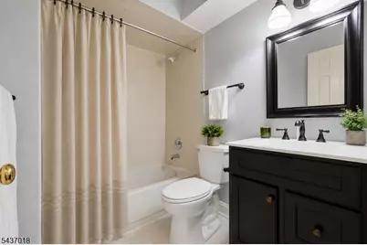 130 Smithfield Ct, Bernards Township, NJ 07920 - Photo 16