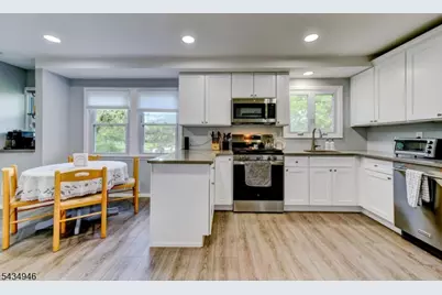 539 Lyme Rock Rd, Bridgewater, NJ 08807 - Photo 6