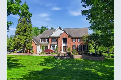 13 Hunters Trl, Chester, NJ 07930 - Photo 2