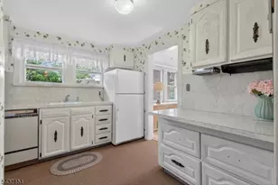 189 Tappan Ave, Belleville, NJ 07109 - Photo 8