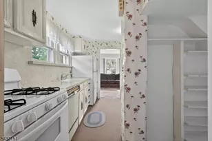 189 Tappan Ave, Belleville, NJ 07109 - Photo 10