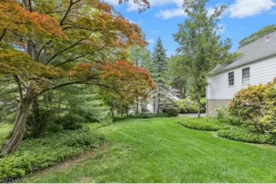 28 Evergreen Dr, Berkeley Heights Township, NJ 07922 - Photo 40