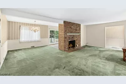 28 Evergreen Dr, Berkeley Heights Township, NJ 07922 - Photo 8