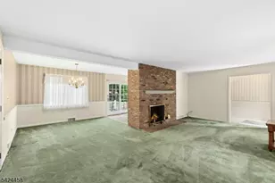 28 Evergreen Dr, Berkeley Heights Township, NJ 07922 - Photo 8