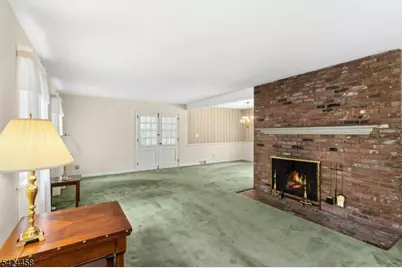 28 Evergreen Dr, Berkeley Heights Township, NJ 07922 - Photo 4