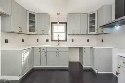 42B Roosevelt St, New Brunswick, NJ 08901 - Photo 8