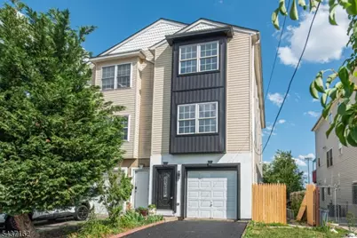 42B Roosevelt St, New Brunswick, NJ 08901 - Photo 2