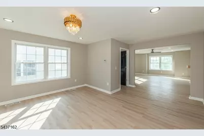 42B Roosevelt St, New Brunswick, NJ 08901 - Photo 4