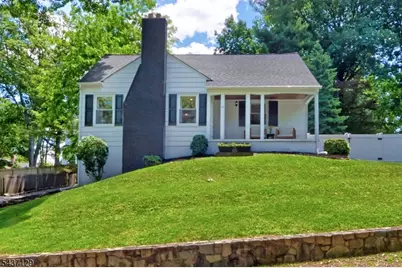 30 Hillcrest Avenue, Morristown, NJ 07960 - Photo 1