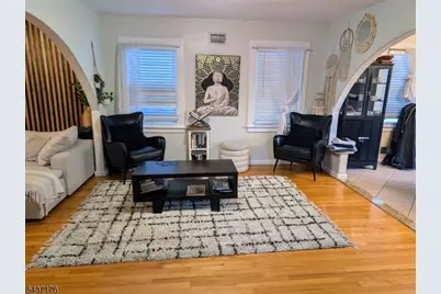 2518 Hawthorne Ave, Union Township, NJ 07083 - Photo 4