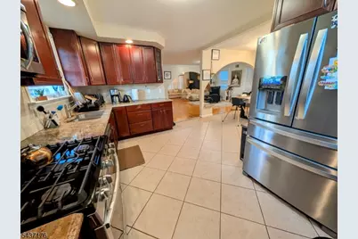 2518 Hawthorne Ave, Union Township, NJ 07083 - Photo 10