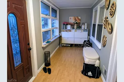 2518 Hawthorne Ave, Union Township, NJ 07083 - Photo 2