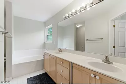 3602 Scenic Ct #3602, Denville, NJ 07834 - Photo 16