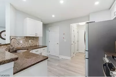 3602 Scenic Ct #3602, Denville, NJ 07834 - Photo 6