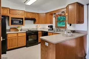 3 S Hillside Dr, Mount Olive, NJ 07828 - Photo 8