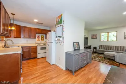 35 Windy Bush Ln, Sparta Township, NJ 07871 - Photo 4