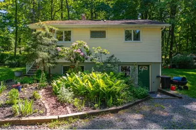 35 Windy Bush Ln, Sparta Township, NJ 07871 - Photo 2