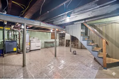 96 Beaumont Pl, Newark, NJ 07104 - Photo 22