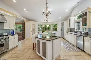 2 Briarwood Dr, Millburn Twp., NJ 07078 - Photo 16