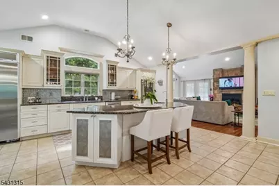 2 Briarwood Dr, Millburn Twp., NJ 07078 - Photo 14