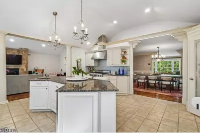 2 Briarwood Dr, Millburn Twp., NJ 07078 - Photo 18