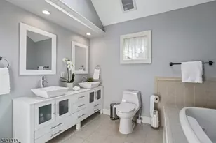 2 Briarwood Dr, Millburn Twp., NJ 07078 - Photo 26