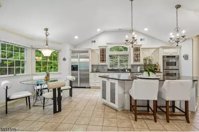 2 Briarwood Dr, Millburn Twp., NJ 07078 - Photo 12