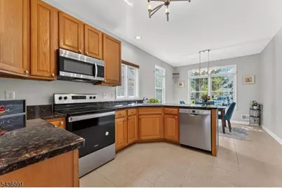 32 Benjamin St, Franklin Township, NJ 08873 - Photo 8