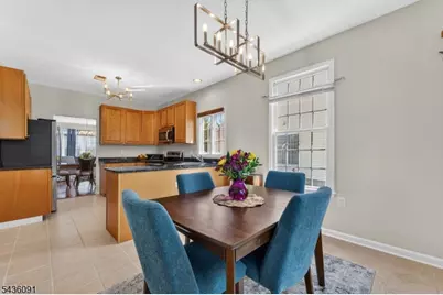 32 Benjamin St, Franklin Township, NJ 08873 - Photo 4