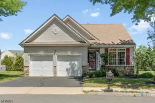 32 Benjamin St, Franklin Township, NJ 08873 - Photo 2