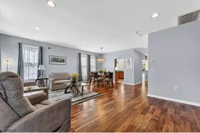 32 Benjamin St, Franklin Township, NJ 08873 - Photo 14
