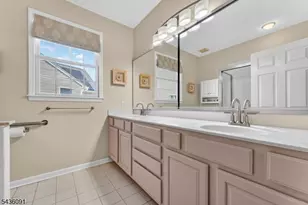 32 Benjamin St, Franklin Township, NJ 08873 - Photo 16