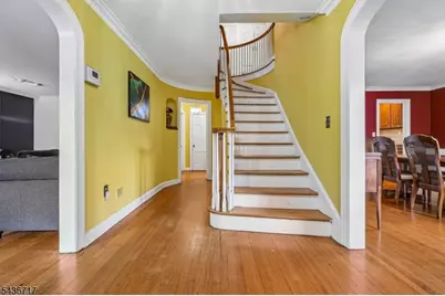 13-17 Van Velsor Pl, Newark, NJ 07112 - Photo 2