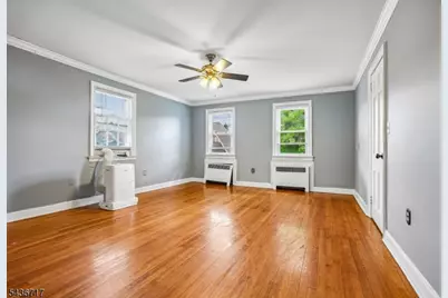 13-17 Van Velsor Pl, Newark, NJ 07112 - Photo 12