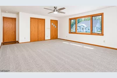 27 Phoenix Ave, Edison, NJ 08837 - Photo 6