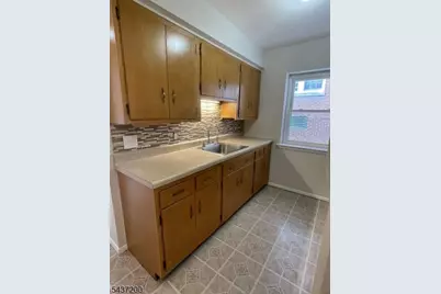 279 Chestnut St #3, Nutley, NJ 07110 - Photo 6