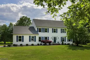 77 Ridgeview Dr, Montgomery Township, NJ 08502 - Photo 2