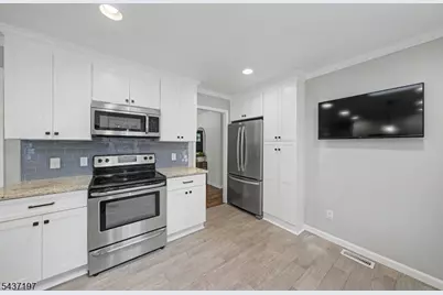 8 Seneca Ave, Rockaway Township, NJ 07866 - Photo 18