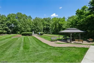 9104 Ravenscroft Rd, Clifton, NJ 07013 - Photo 48