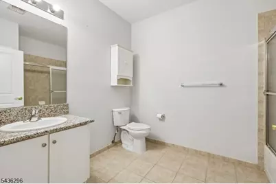 9104 Ravenscroft Rd, Clifton, NJ 07013 - Photo 30