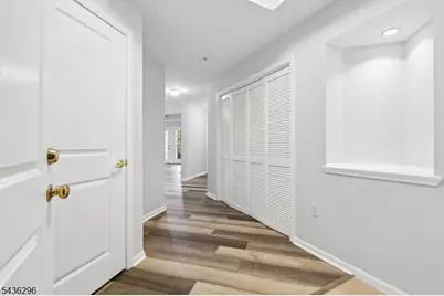 9104 Ravenscroft Rd, Clifton, NJ 07013 - Photo 6