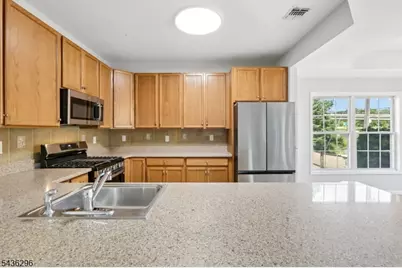 9104 Ravenscroft Rd, Clifton, NJ 07013 - Photo 14