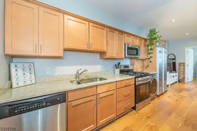 276 Chestnut St #1-G, Nutley, NJ 07110 - Photo 6