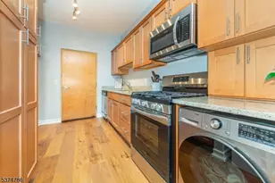 276 Chestnut St, Nutley, NJ 07110 - Photo 8
