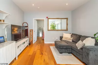 276 Chestnut St #1-G, Nutley, NJ 07110 - Photo 4