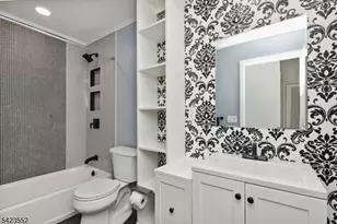 64 James St, Newark, NJ 07102 - Photo 8