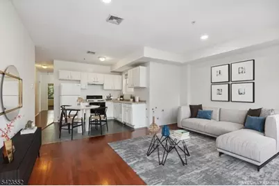 64 James St, Newark, NJ 07102 - Photo 2