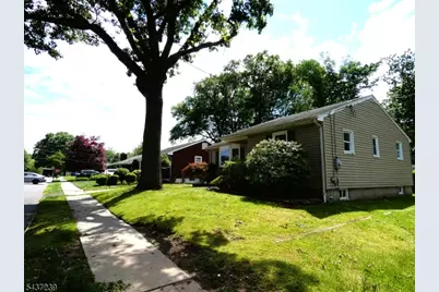 633 S Lincoln Ave, Woodbridge Township, NJ 07095 - Photo 2
