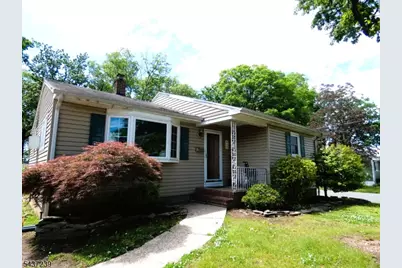 633 S Lincoln Ave, Woodbridge Township, NJ 07095 - Photo 1