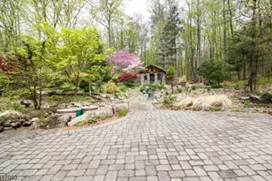 31 Kent Rd, Hampton Township, NJ 07860 - Photo 30